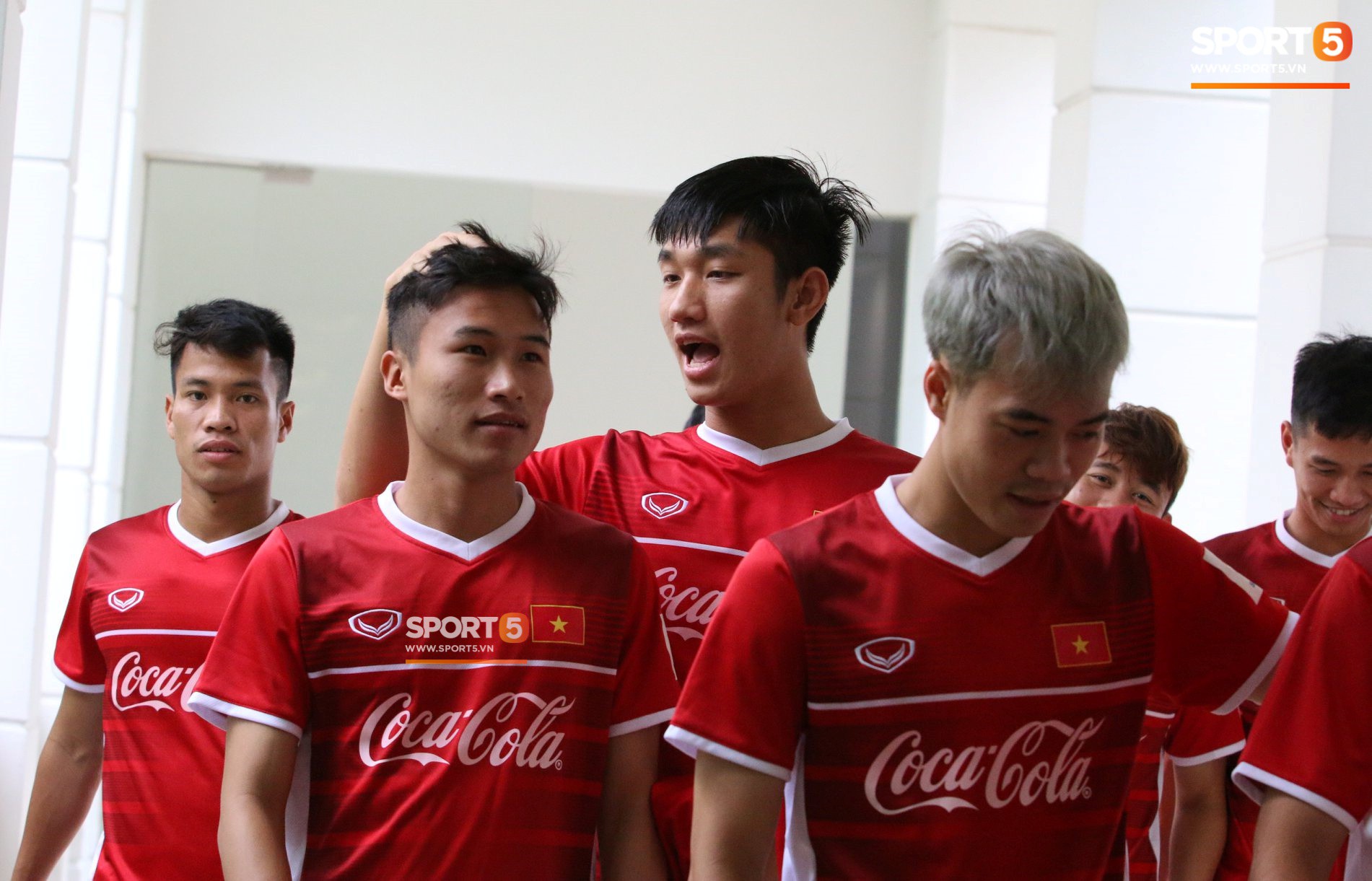 U23 Việt Nam nhồi thể lực tại phòng gym hiện đại của PVF  - Ảnh 3.