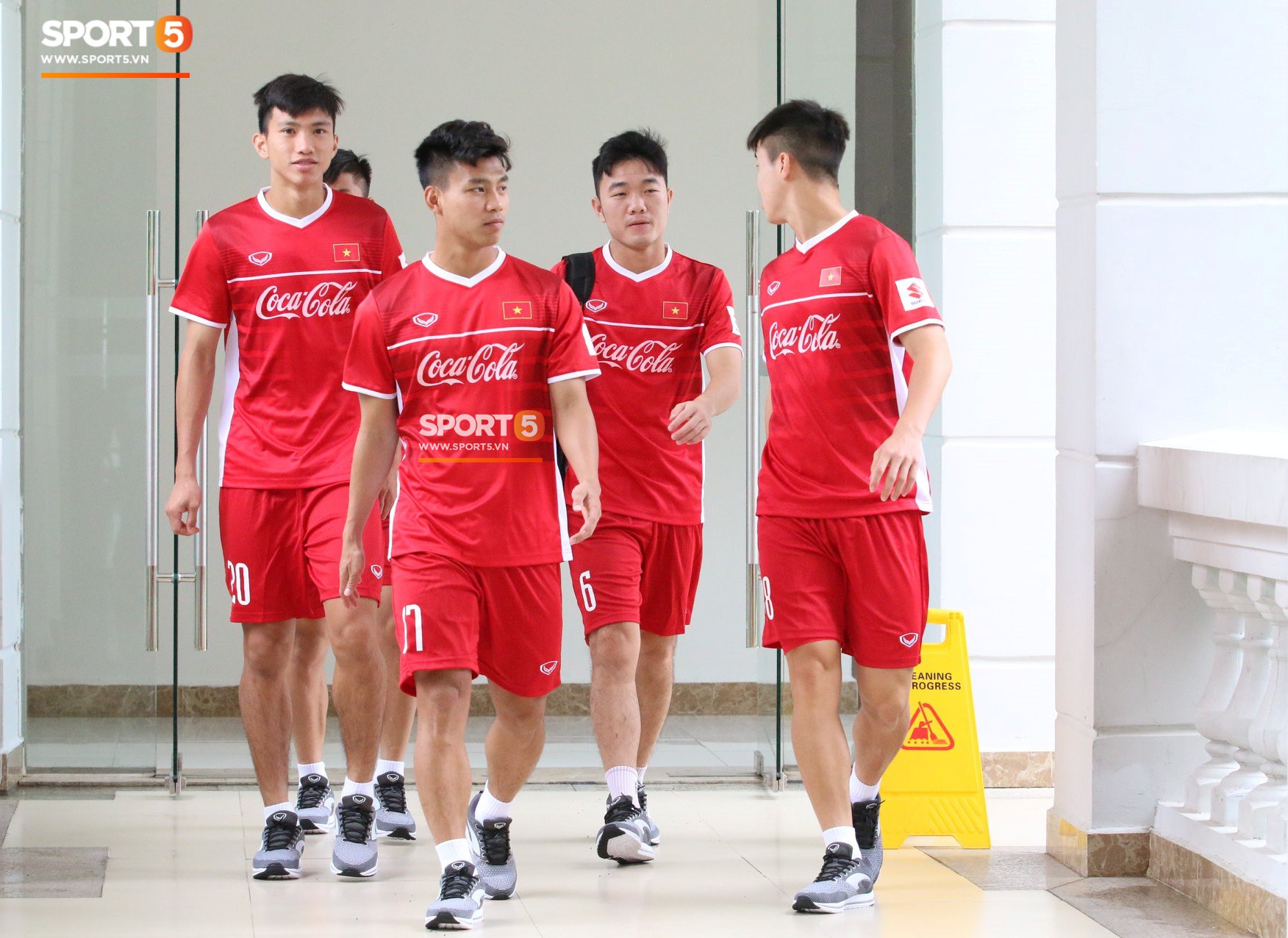 U23 Việt Nam nhồi thể lực tại phòng gym hiện đại của PVF  - Ảnh 1.