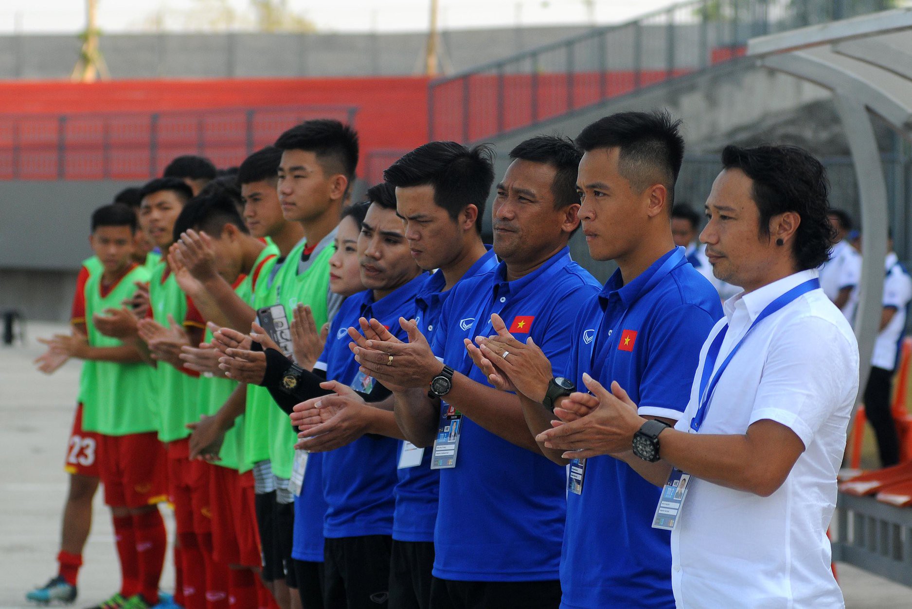 HLV Vũ Hồng Việt thừa nhận lối chơi của U16 Việt Nam chưa thuyết phục - Ảnh 1.