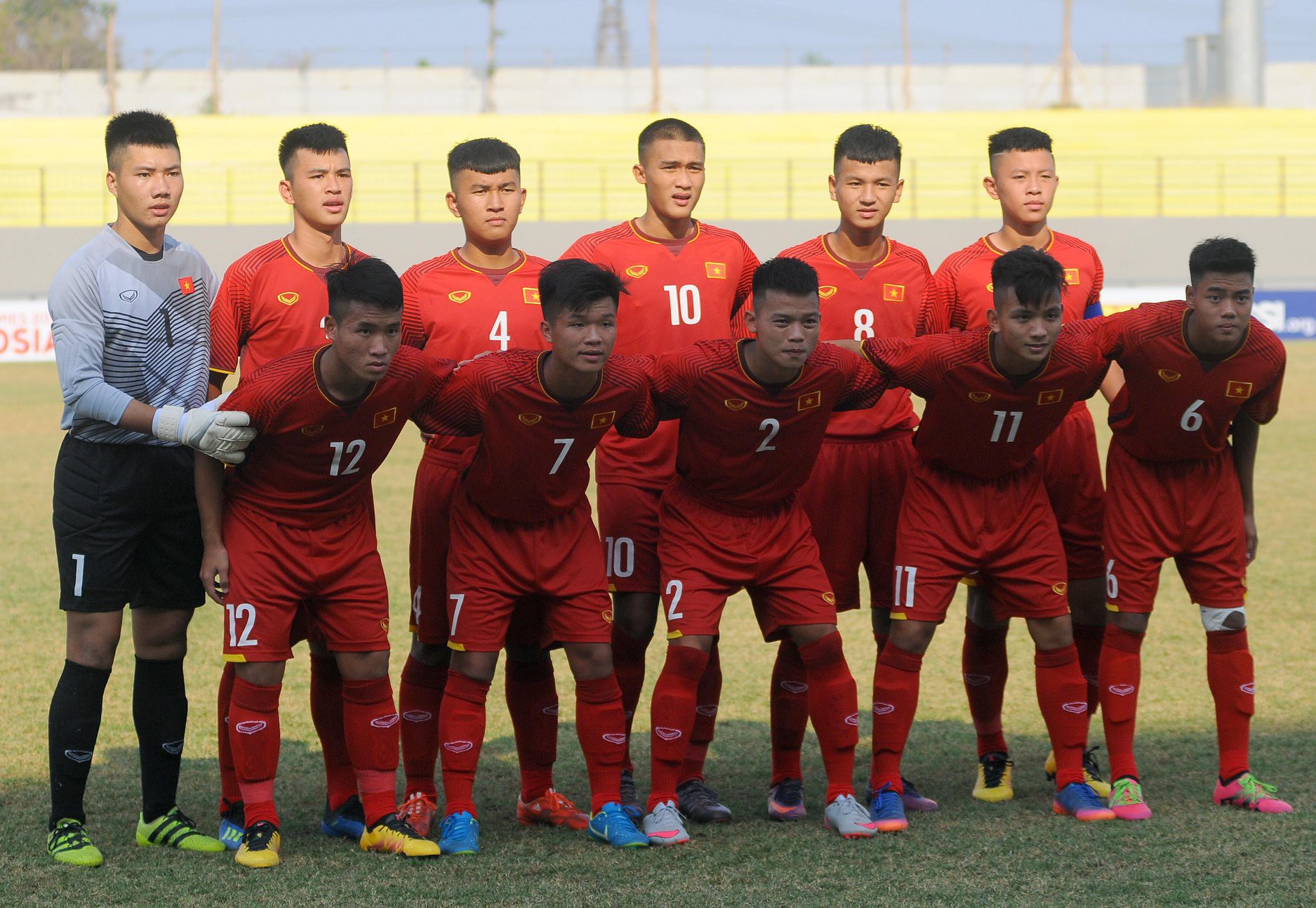 HLV Vũ Hồng Việt thừa nhận lối chơi của U16 Việt Nam chưa thuyết phục - Ảnh 3.