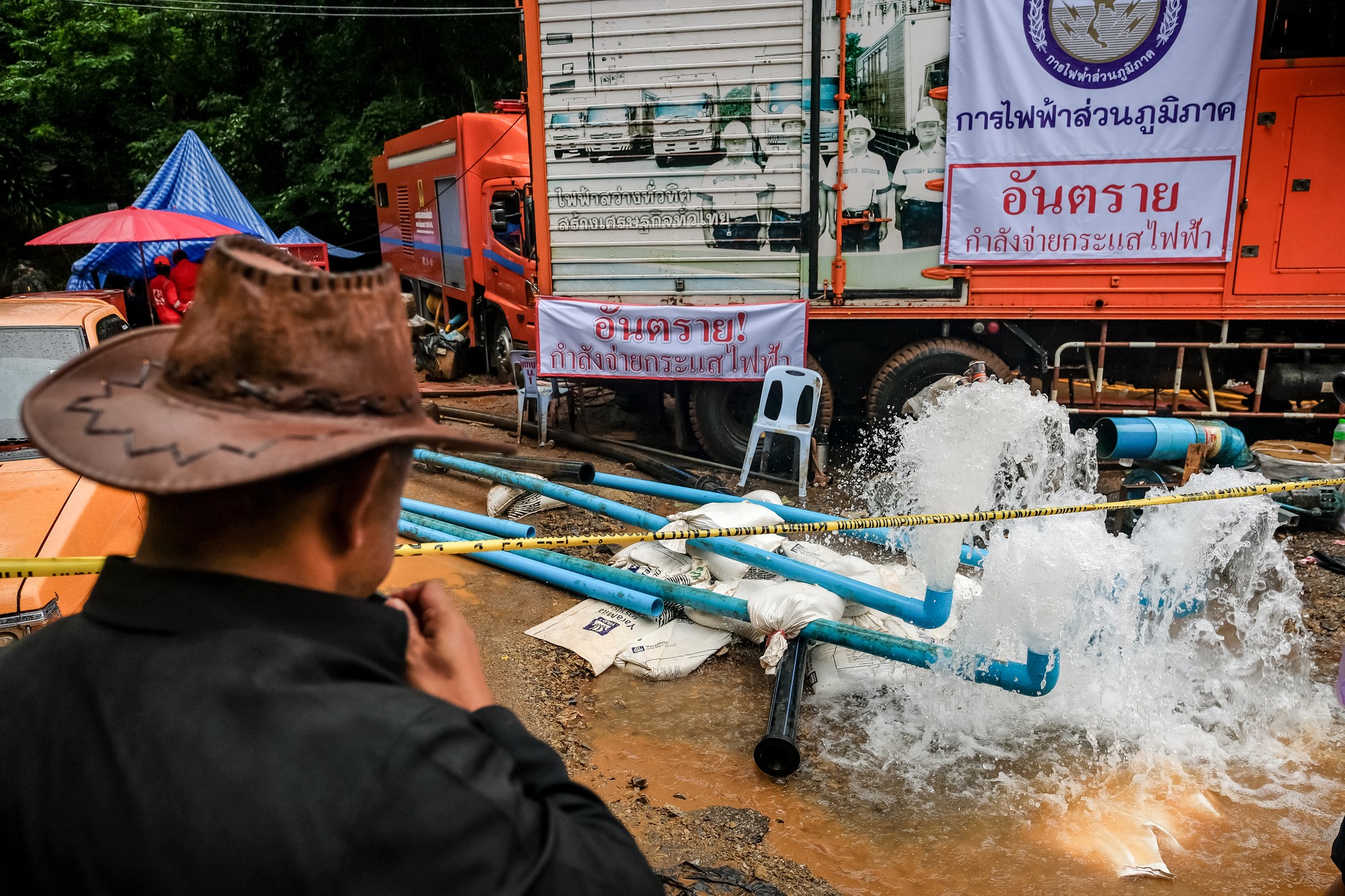 Chuyên gia Mỹ phân tích sự nguy hiểm khi giải cứu đội bóng Thái Lan mắc kẹt trong hang - Ảnh 1.