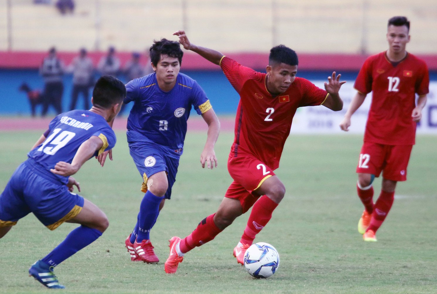 Thủ môn xuất sắc đẩy penalty, U19 Việt Nam vượt Thái Lan ở bảng xếp hạng AFF U19  - Ảnh 5.