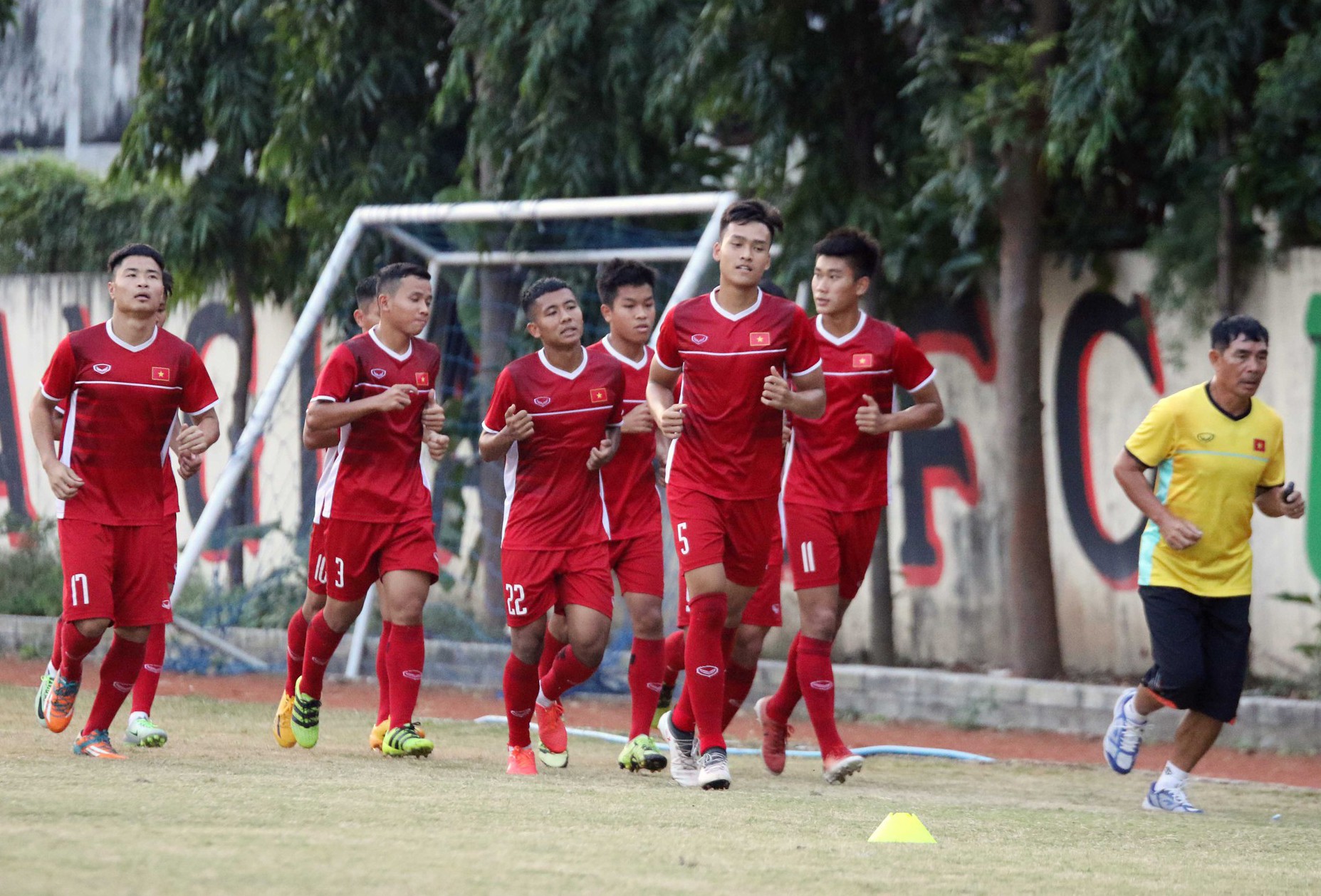 U19 Việt Nam quyết tìm chiến thắng đầu tay trước Philippines - Ảnh 2.