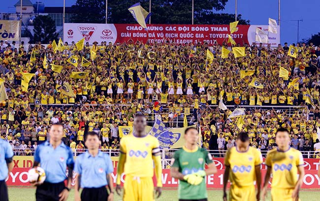 Tranh cãi việc Sài Gòn FC nhường khán đài đội nhà cho CĐV Thanh Hóa - Ảnh 2.