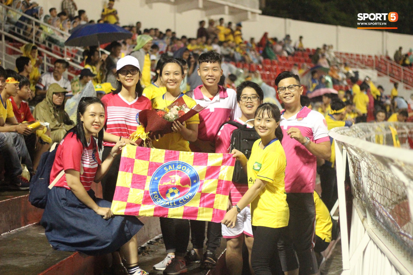 Tranh cãi việc Sài Gòn FC nhường khán đài đội nhà cho CĐV Thanh Hóa - Ảnh 3.