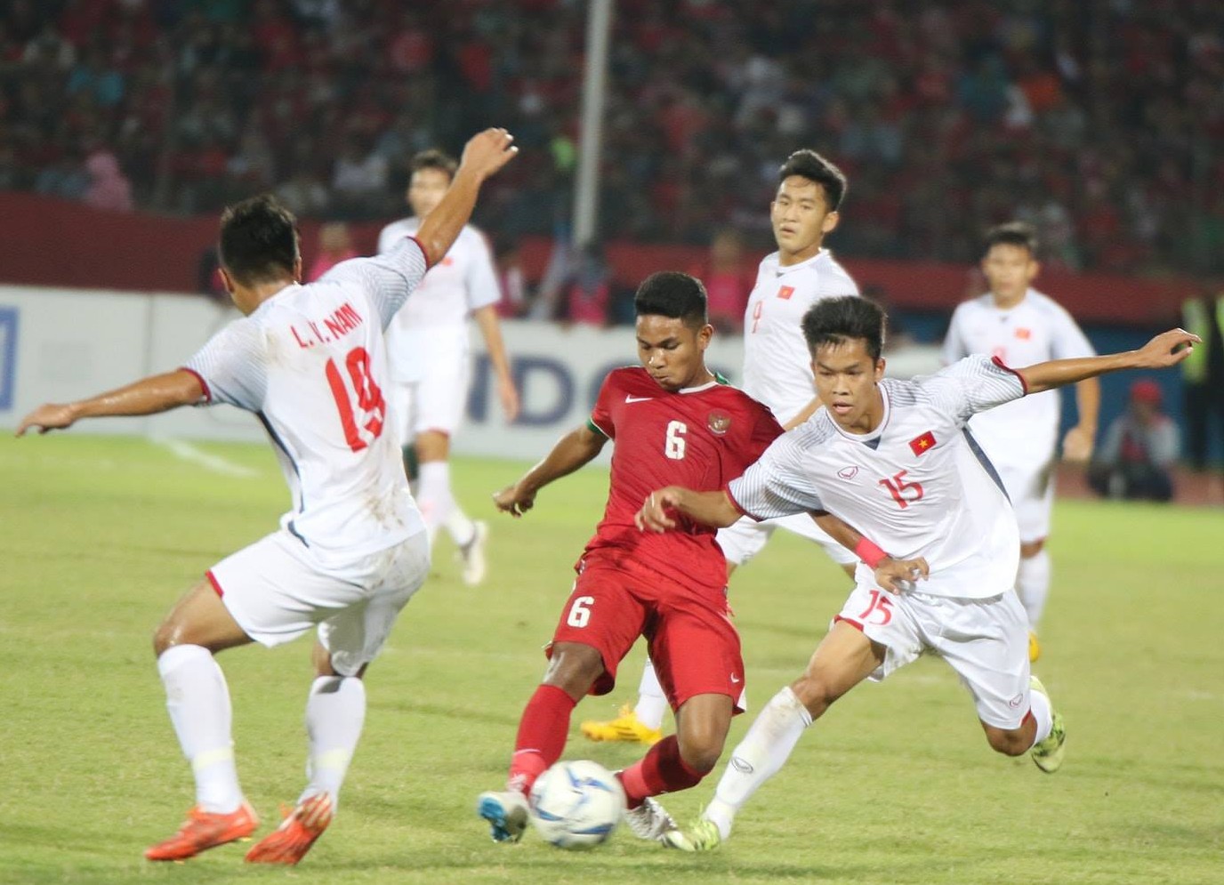 Thua đau U19 Indonesia, U19 Việt Nam đối diện nguy cơ bị loại sớm  - Ảnh 2.