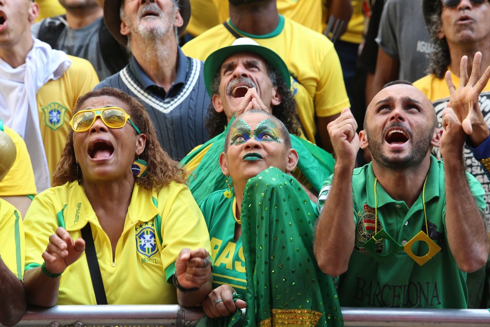 Cả đất nước Brazil chìm trong nước mắt sau thất bại của Neymar và các đồng đội - Ảnh 4.