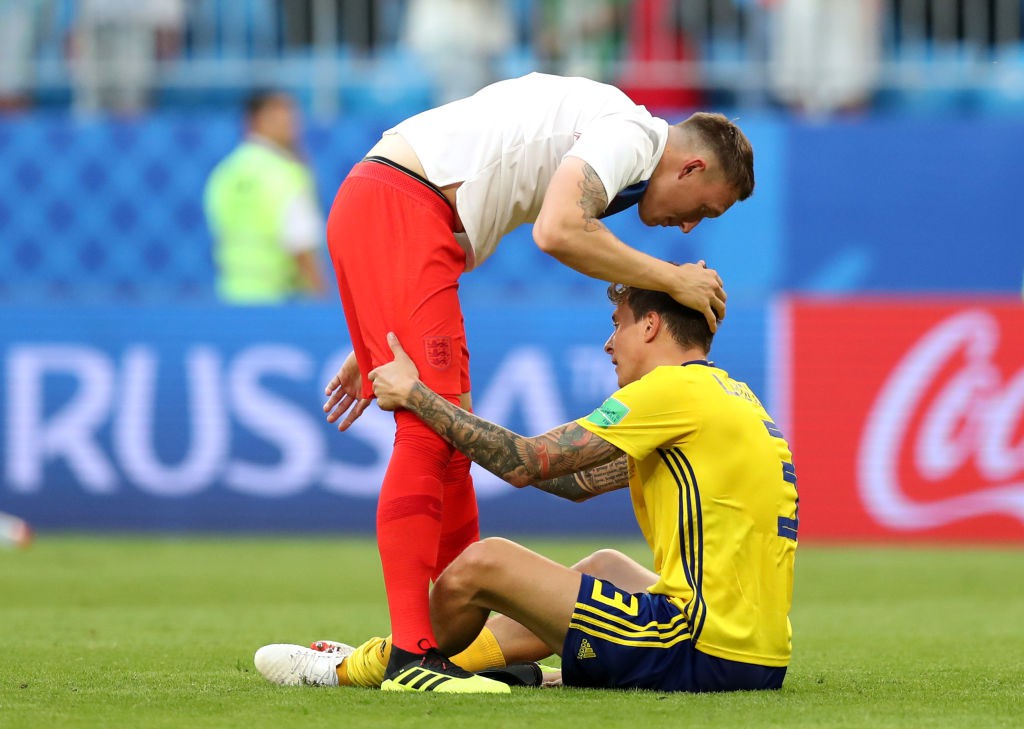 Cầu thủ Thụy Điển suy sụp, CĐV chết lặng trên khán đài sau trận thua Anh - Ảnh 11.