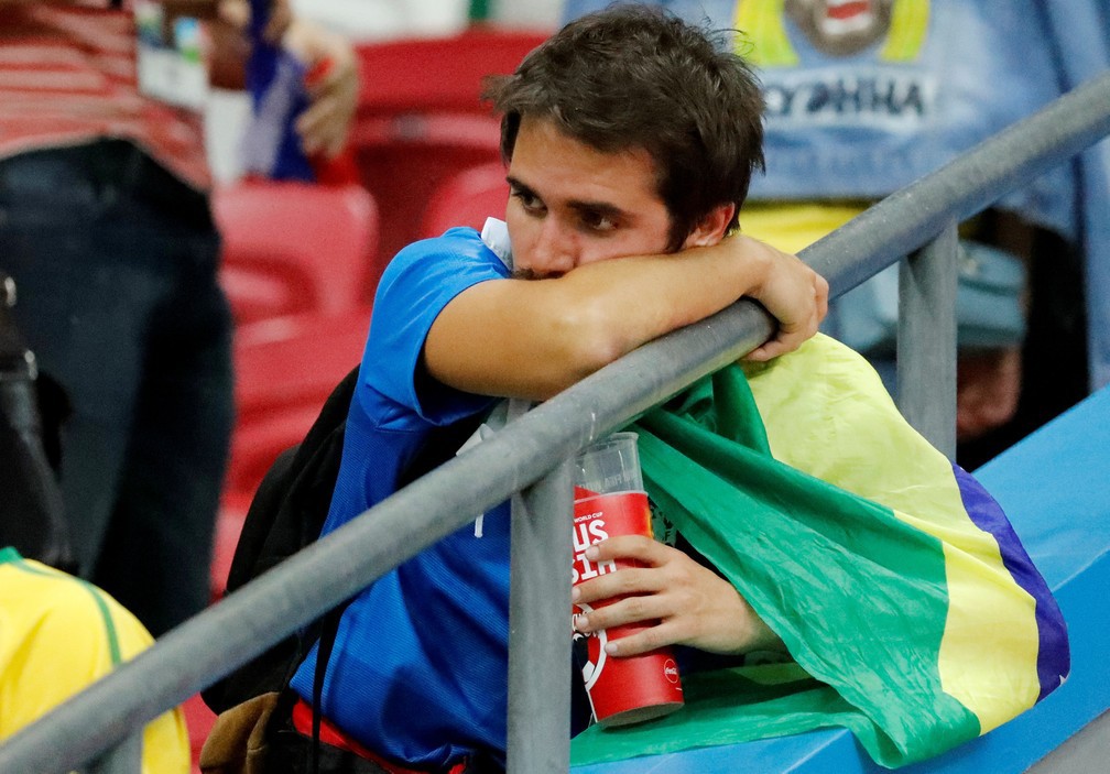 Cả đất nước Brazil chìm trong nước mắt sau thất bại của Neymar và các đồng đội - Ảnh 12.