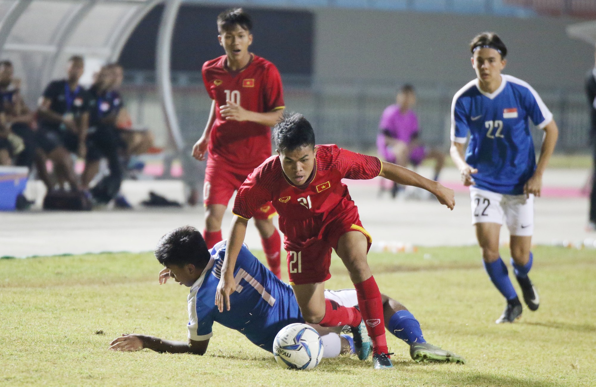 Hòa 2-2 U19 Singapore, U19 Việt Nam chia tay giải Đông Nam Á  - Ảnh 2.