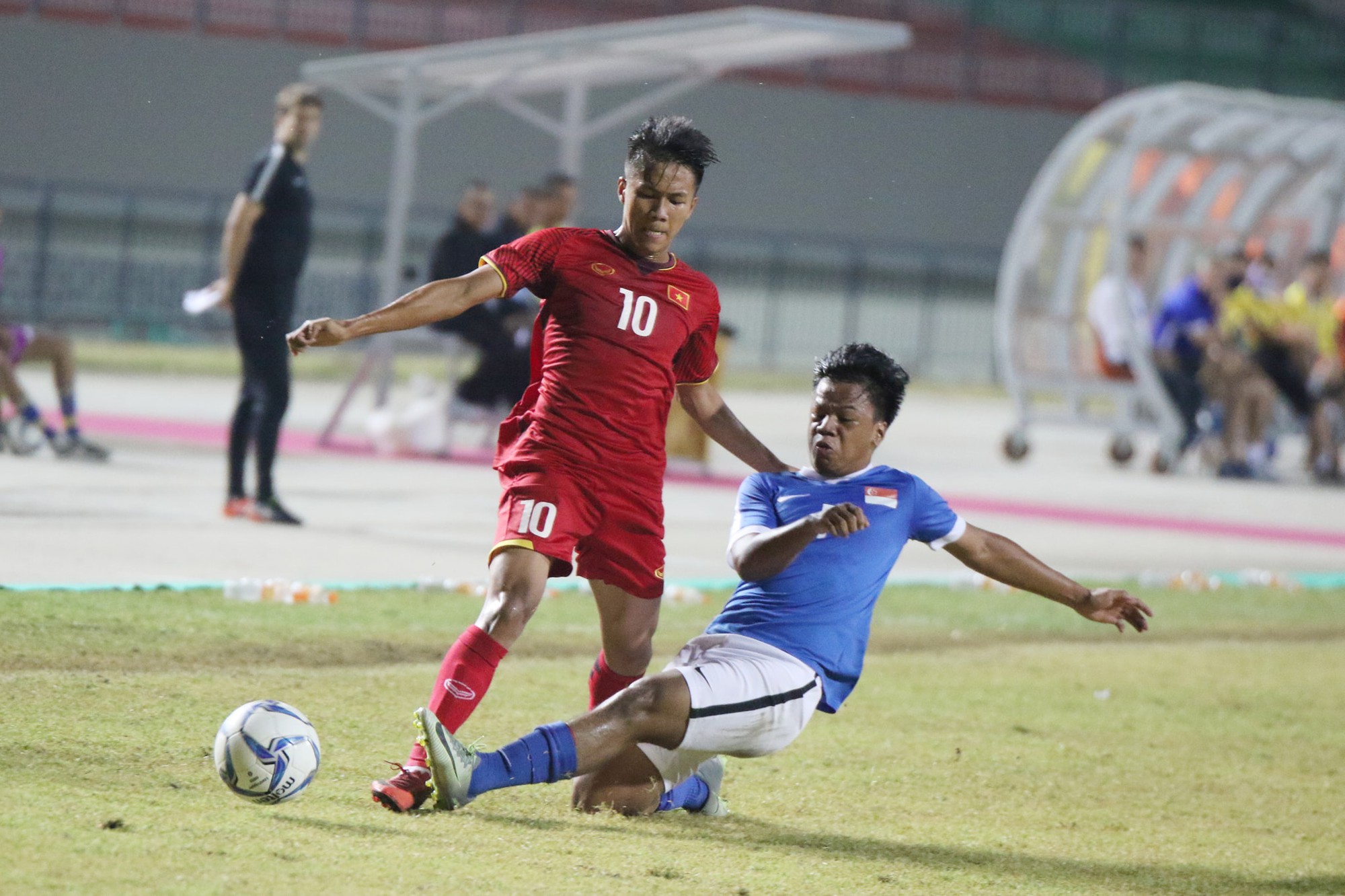 Hòa 2-2 U19 Singapore, U19 Việt Nam chia tay giải Đông Nam Á  - Ảnh 3.