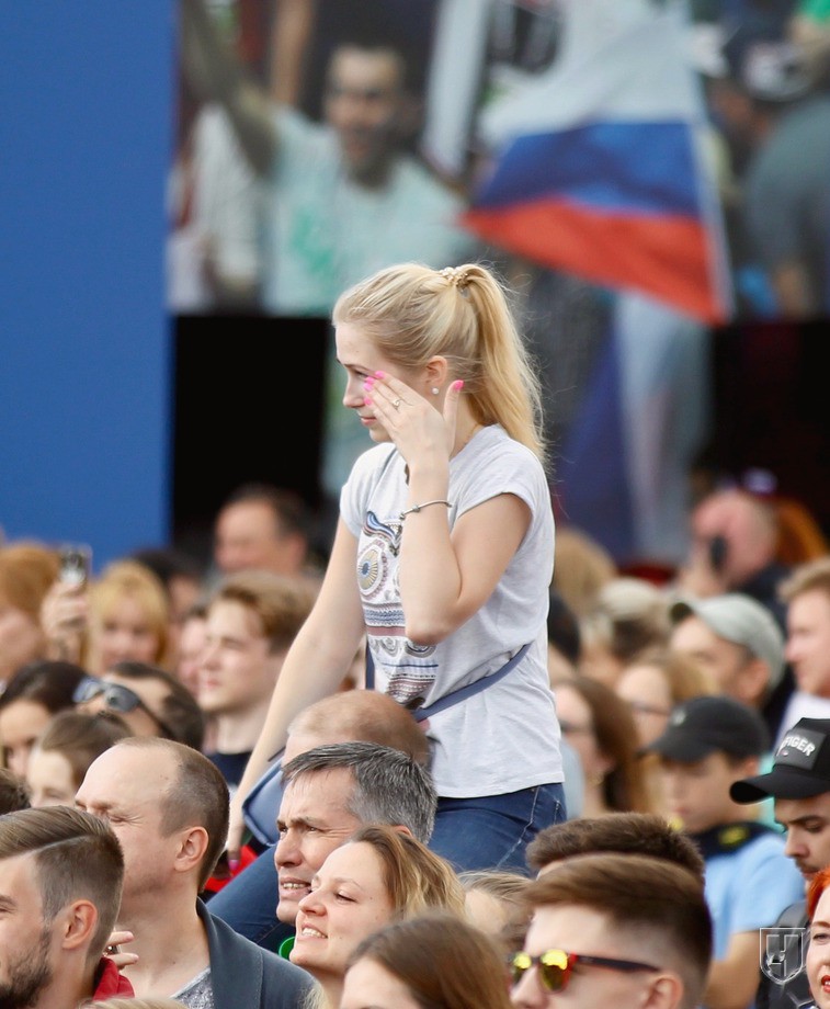 Hàng vạn fan tri ân tuyển Nga sau thành tích lịch sử tại World Cup 2018 - Ảnh 9.