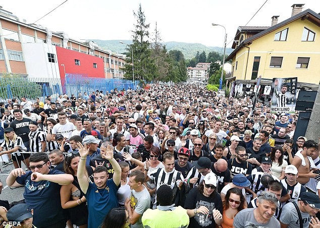 Ronaldo chỉ mất 8 phút để ghi bàn đầu tiên cho Juventus - Ảnh 1.