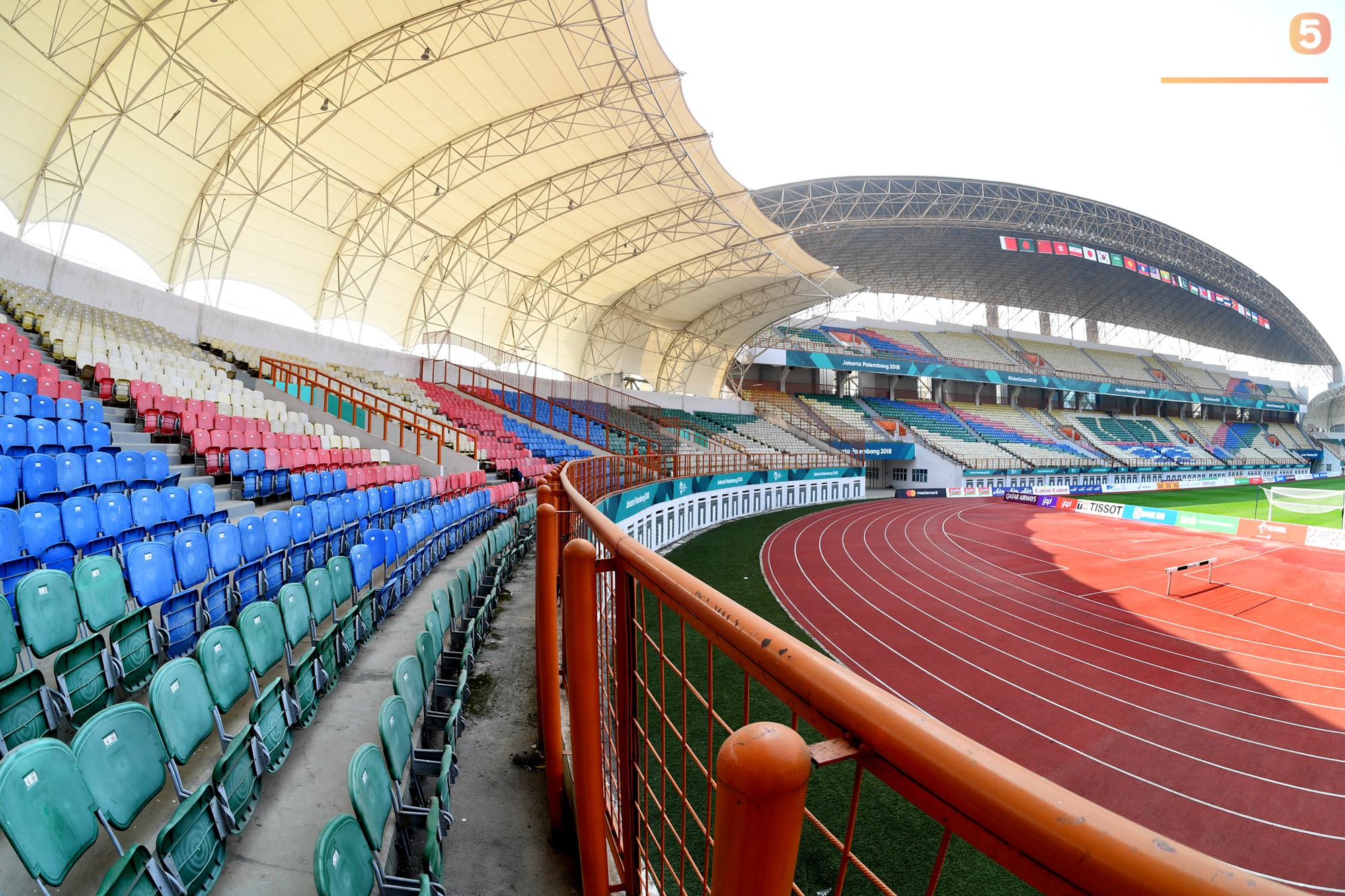 Chủ nhà Indonesia tân trang sân thi đấu của đội tuyển Olympic Việt Nam tại vòng bảng ASIAD 2018 - Ảnh 6.