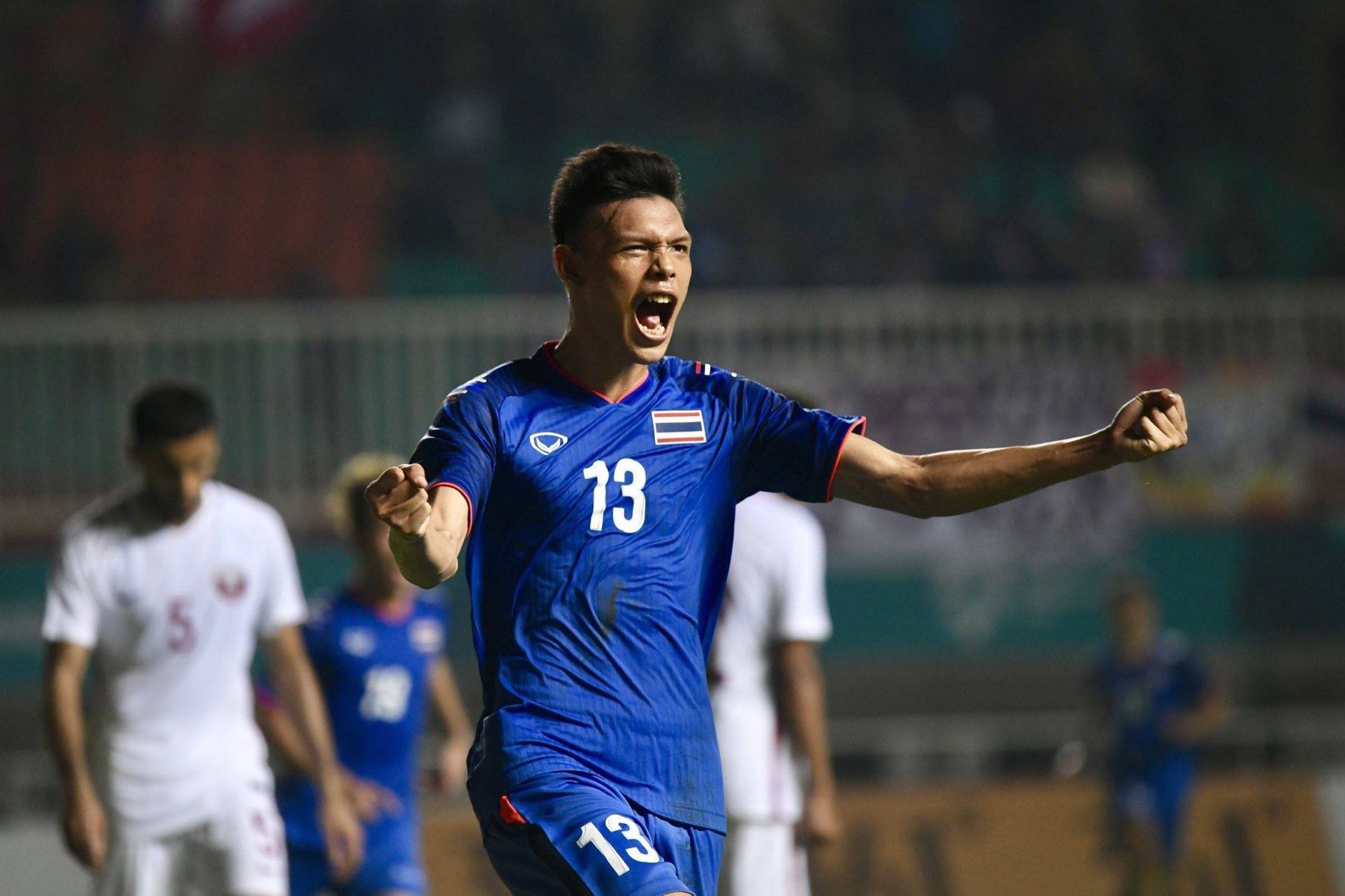 Tấn công điên cuồng, Thái Lan giật lại 1 điểm từ tay bại tướng của Việt Nam tại bán kết U23 châu Á - Ảnh 1.