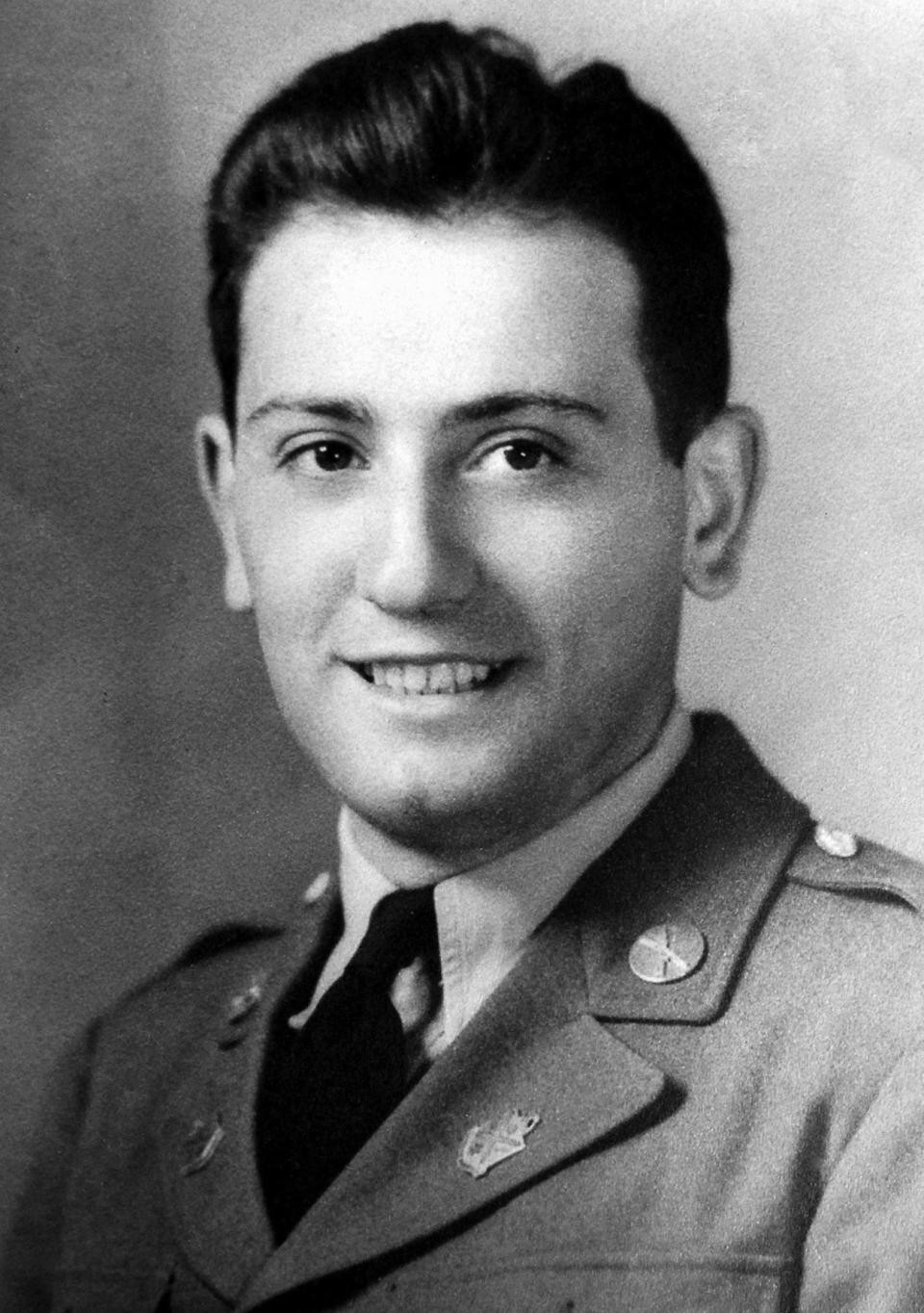 74 năm trước, ông nội của tân HLV Chelsea đánh cược sinh mạng để cứu 2 lính Mỹ thoát khỏi phát xít Đức - Ảnh 1.