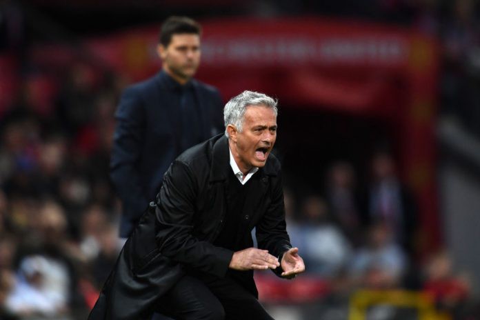 Cỗ quan tài mang tên Mourinho đang chờ ngày hạ huyệt - Ảnh 2.