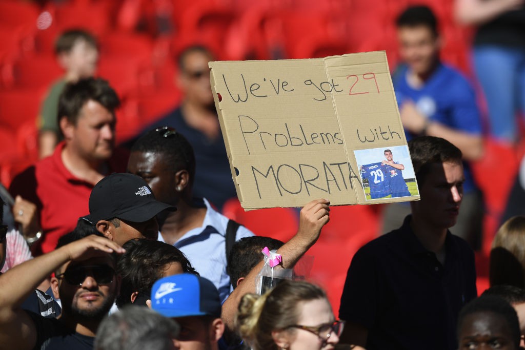 Morata là nỗi ô nhục trên hàng công Chelsea - Ảnh 1.