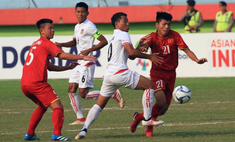 HLV Vũ Hồng Việt: Một vài cầu thủ U16 Việt Nam đá dưới mức trung bình - Ảnh 1.