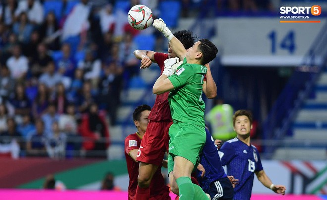 Đặng Văn Lâm và cuộc hành trình khó tin từ một cậu bé bị quên lãng trở thành thủ môn số 1 tuyển Việt Nam - Ảnh 1.
