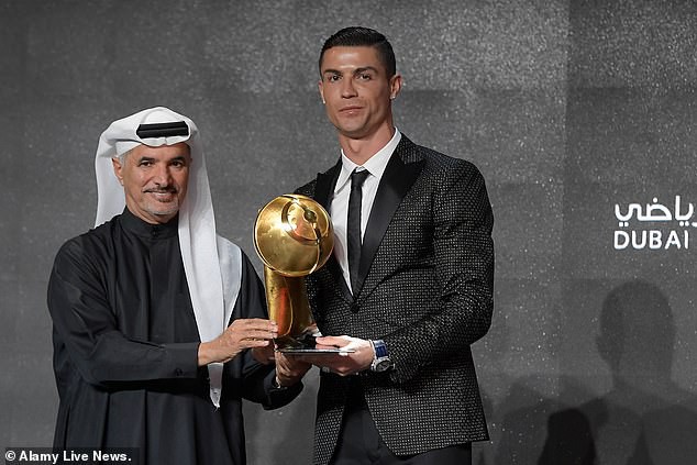 Đánh bại 2 nhà vô địch World Cup, Ronaldo giành giải thưởng Cầu thủ xuất sắc nhất năm 2018 - Ảnh 1.