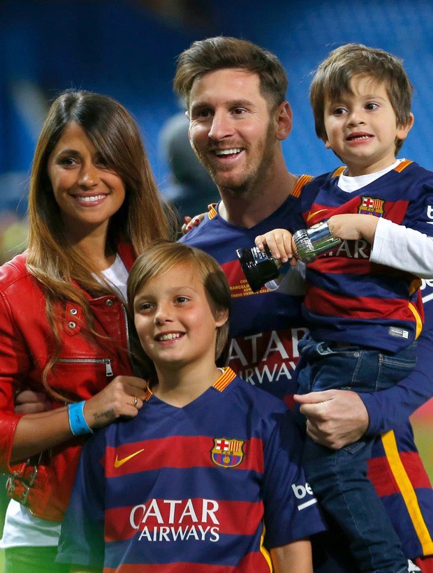 Đến ngay quả bóng tròn để chiêm ngưỡng hình ảnh cầu thủ năng động và trẻ trung nhất trong lịch sử bóng đá thế giới - Messi trẻ trâu!