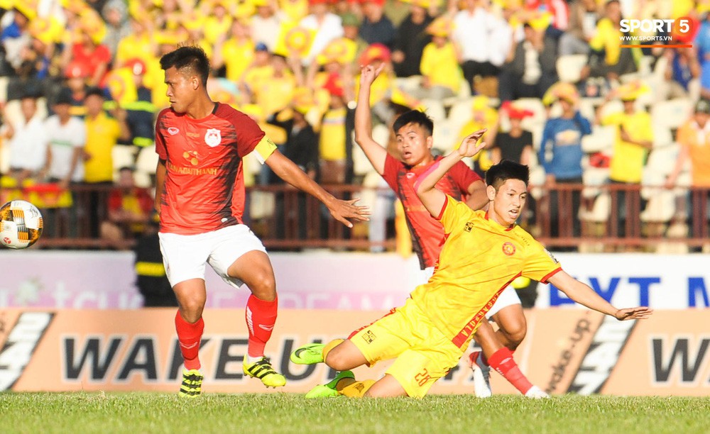 Đánh bại Phố Hiến trong trận play-off kịch tính, Thanh Hoá FC chính thức trụ hạng - Ảnh 4.