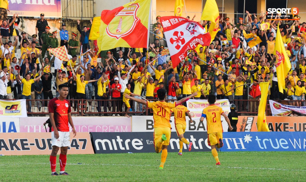 Đánh bại Phố Hiến trong trận play-off kịch tính, Thanh Hoá FC chính thức trụ hạng - Ảnh 7.