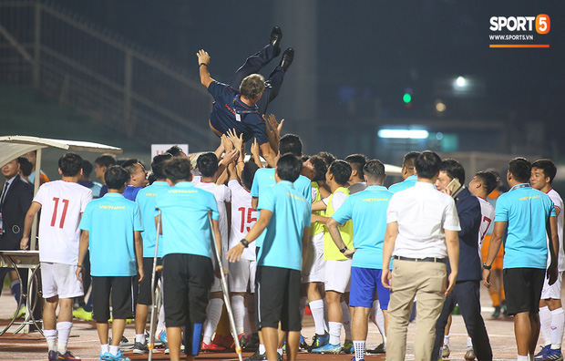 U19 Việt Nam và Nhật Bản câu giờ ở 10 phút cuối trận: Toan tính hợp lý hay phi thể thao? - Ảnh 5.