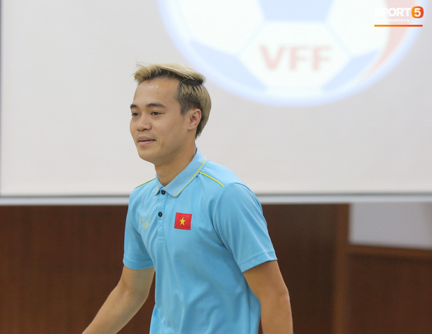 Quang Hải - Văn Toàn nói chuyện bí ẩn, nhận thưởng khủng trước thềm trận đấu với UAE và Thái Lan tại vòng loại World Cup 2022 - Ảnh 3.