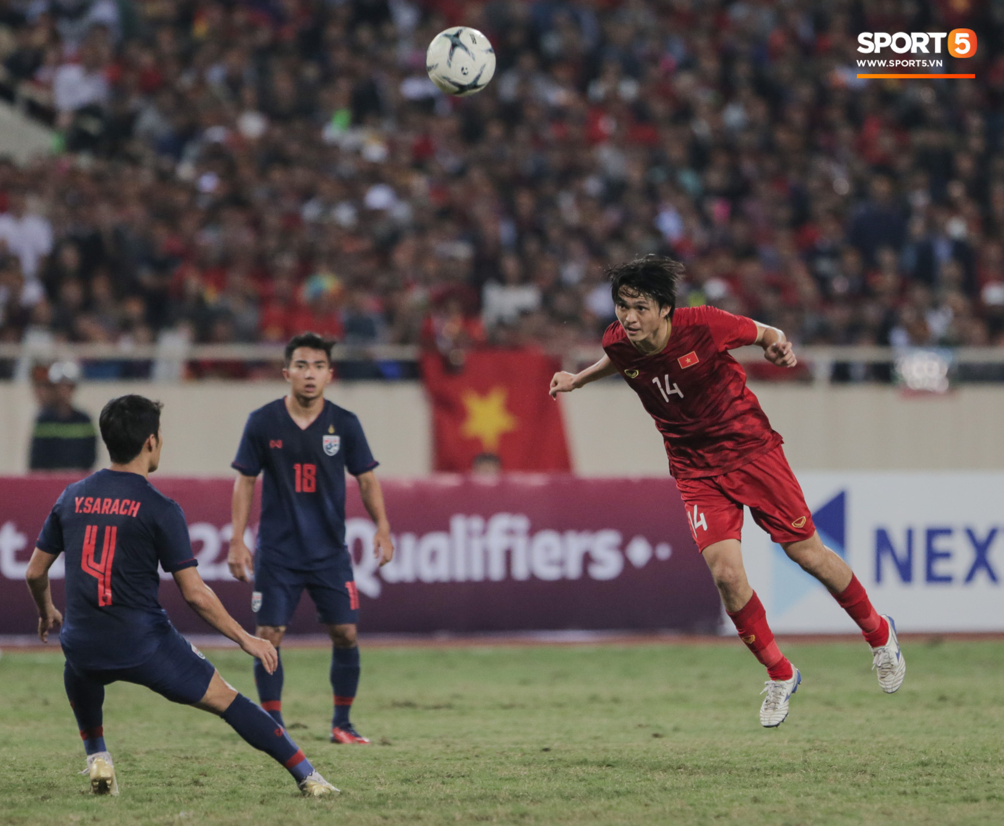 Messi Thái Chanathip lừa bóng khiến Tuấn Anh ngã nhào - Ảnh 9.