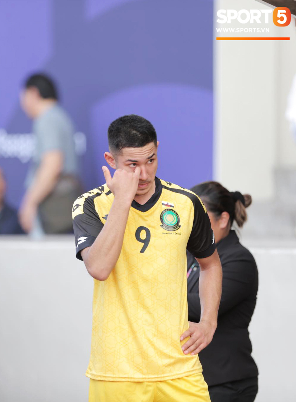 HLV Park Hang-seo bức xúc vì pha lật kèo của U22 Brunei: Cầu thủ giàu nhất thế giới không được đăng ký nhưng lại bất ngờ ra sân đá chính một cách đầy khó hiểu - Ảnh 3.