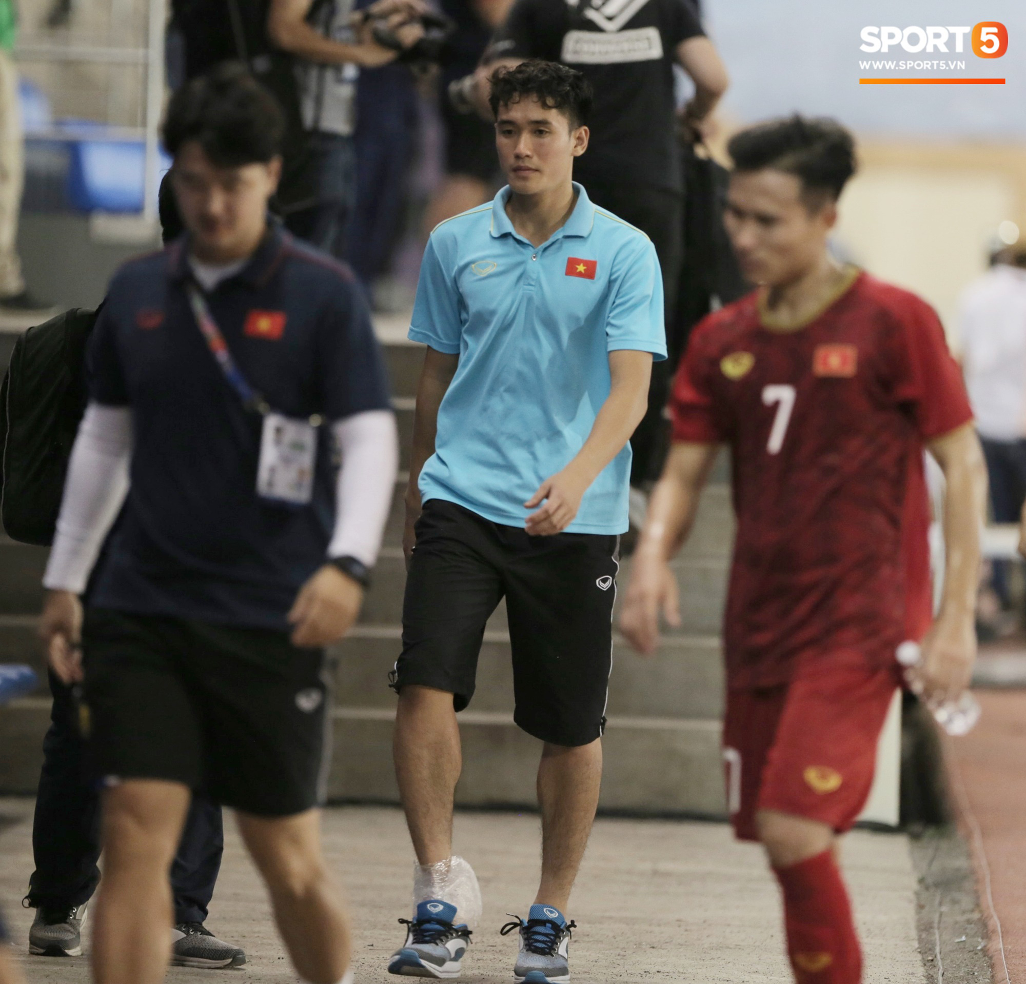 Đức Chinh chia sẻ sau cú hat-trick đầu tiên dưới thời HLV Park Hang-seo: Dù là dự bị hay đá chính thì em luôn sẵn sàng - Ảnh 3.