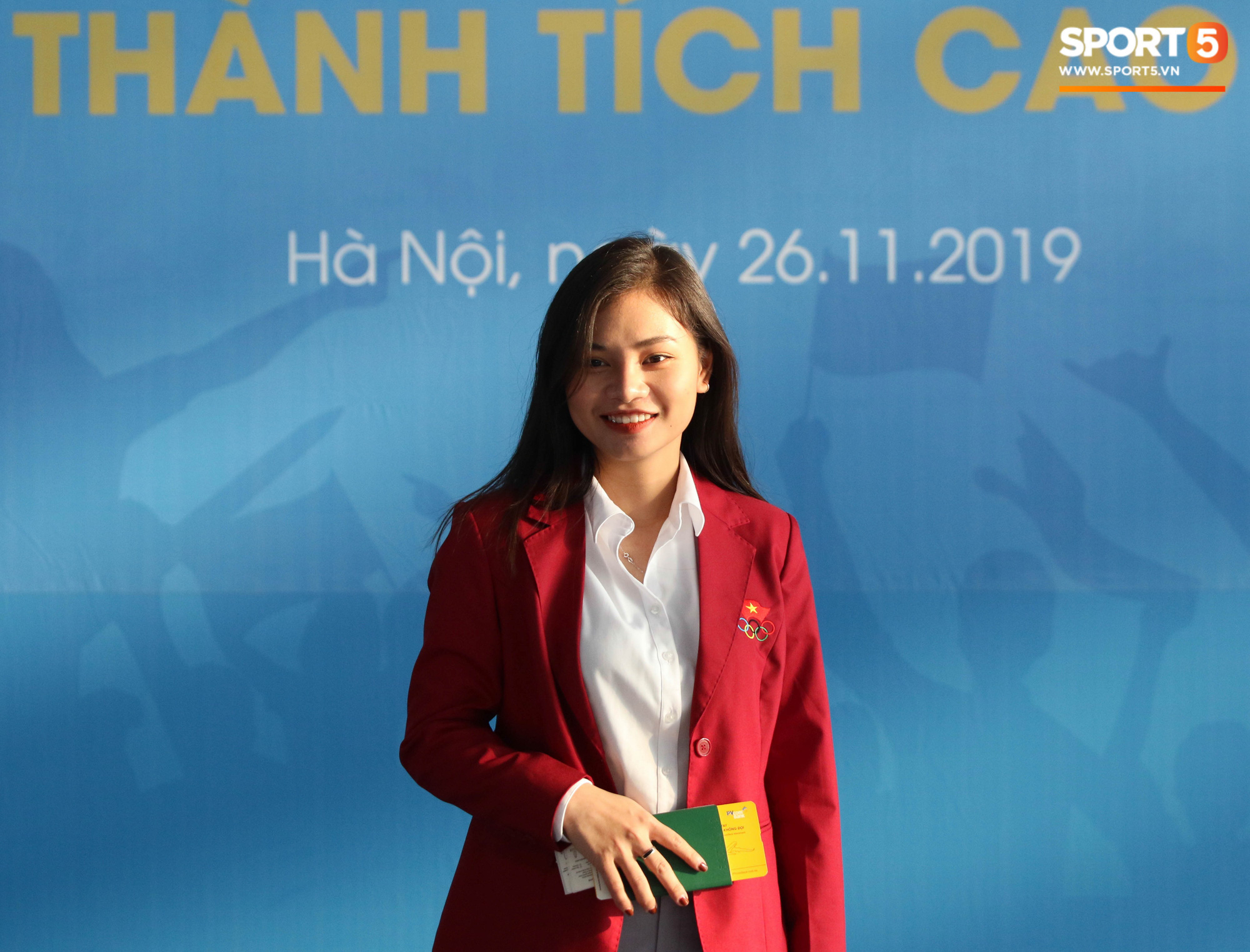 Ngẩn ngơ với nhan sắc như hotgirl của nữ bác sĩ đoàn thể thao Việt Nam dự SEA Games 30 - Ảnh 1.