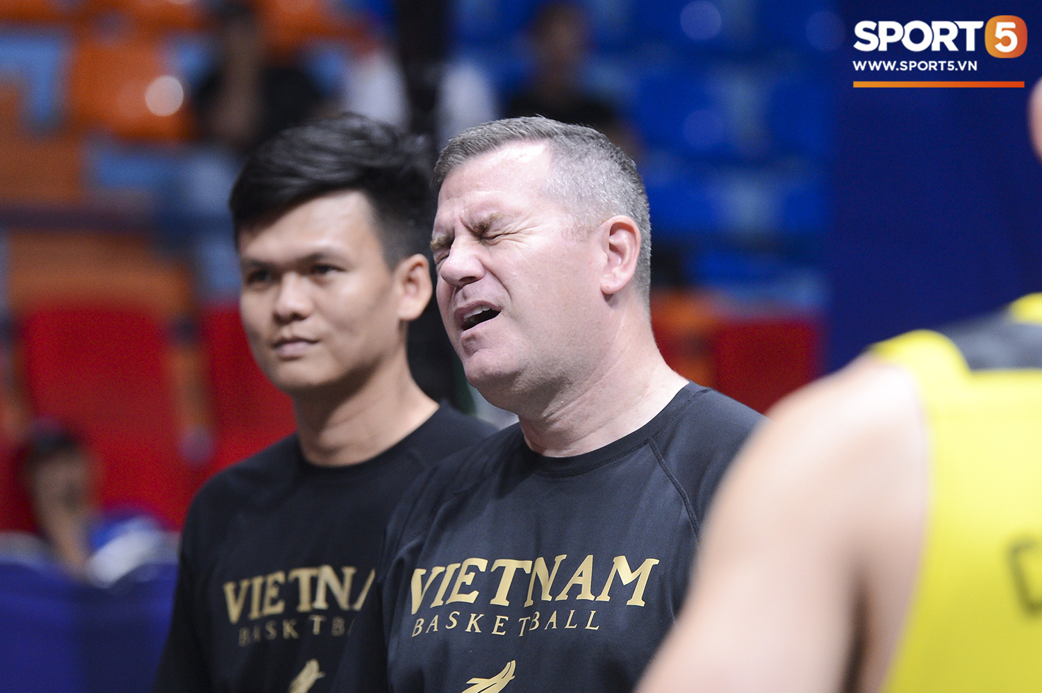 Đội tuyển bóng rổ 3x3 Việt Nam lao vào tập luyện buổi duy nhất sau chuyến bay cực hình tới Philippines - Ảnh 5.