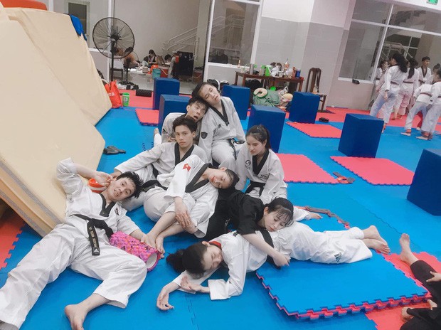 Tuyển Taekwondo Việt Nam dự SEA Games muốn cover màn chọc ghẹo đội trưởng Quế Ngọc Hải - Ảnh 4.