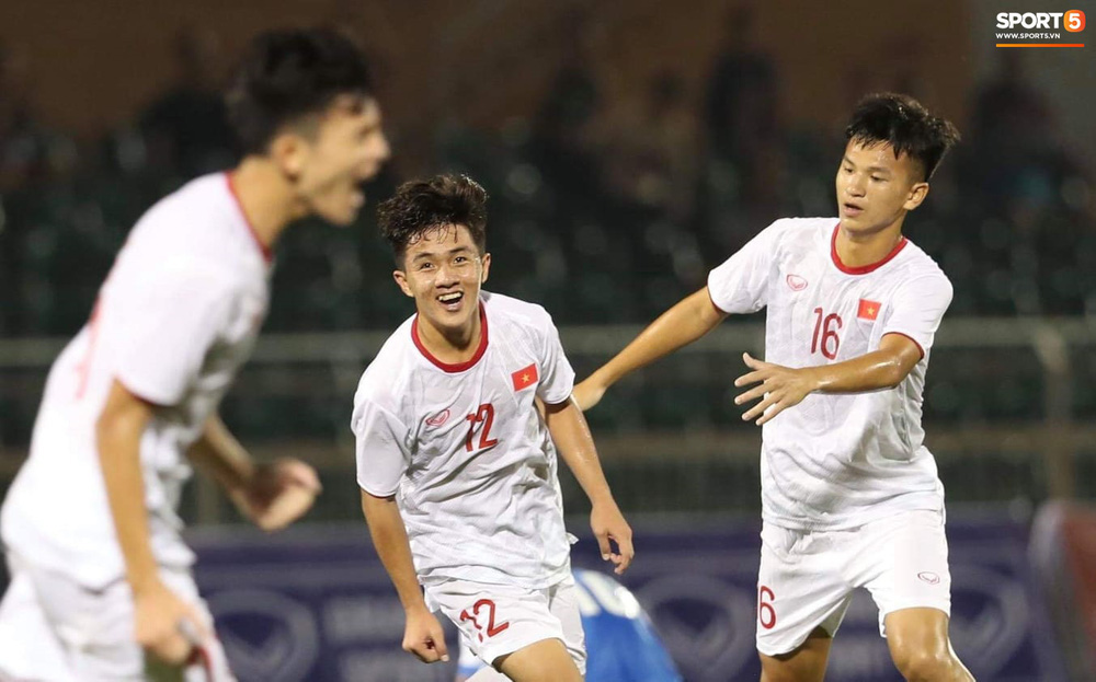 Đàn em Xuân Trường tỏa sáng, U19 Việt Nam thắng nhẹ Mông Cổ tại Vòng loại U19 Châu Á 2020 - Ảnh 3.