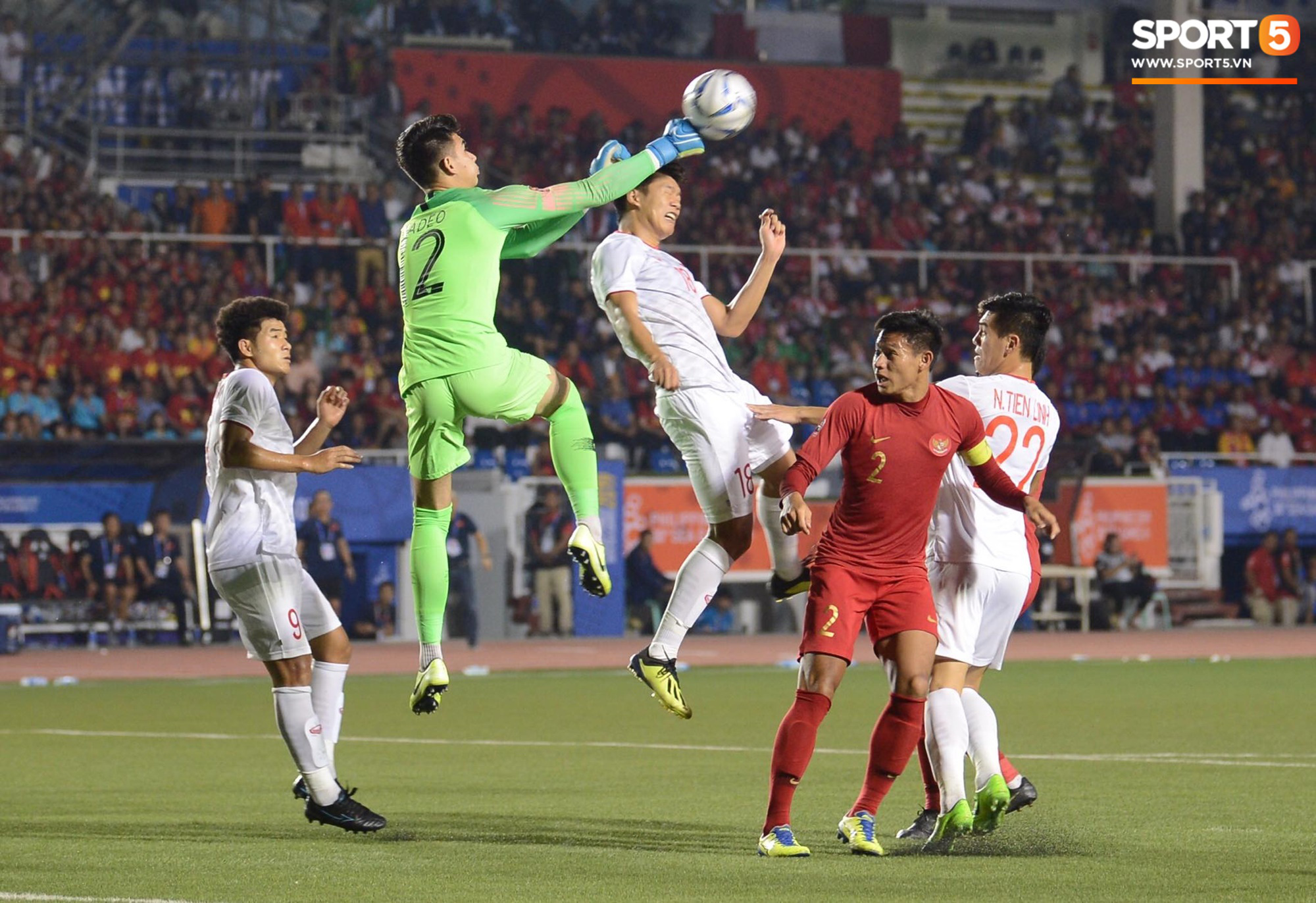 Trợ lý Lee Young-jin: Cầu thủ U22 Việt Nam có màn trình diễn xứng đáng giành HCV - Ảnh 2.
