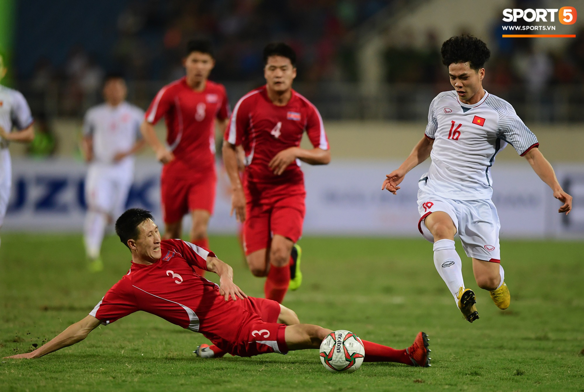 Báo Hàn bất ngờ đưa tin CHDCND Triều Tiên có thể bỏ giải U23 châu Á: Việt Nam lại tiếp tục số hưởng  - Ảnh 1.
