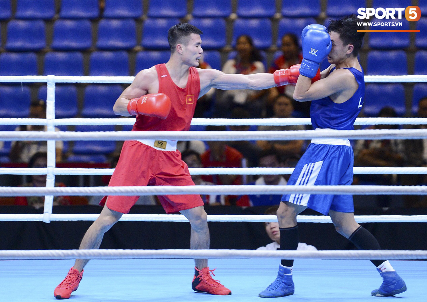 Hai chiến thắng 5 sao giúp boxing Việt Nam có ngày ra quân mỹ mãn tại SEA Games 30 - Ảnh 4.