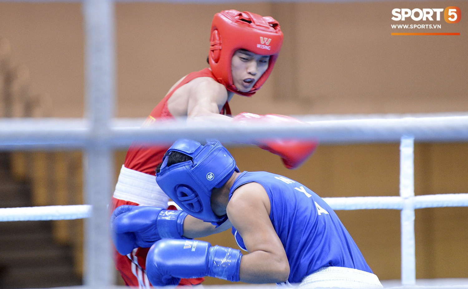 Hai chiến thắng 5 sao giúp boxing Việt Nam có ngày ra quân mỹ mãn tại SEA Games 30 - Ảnh 2.