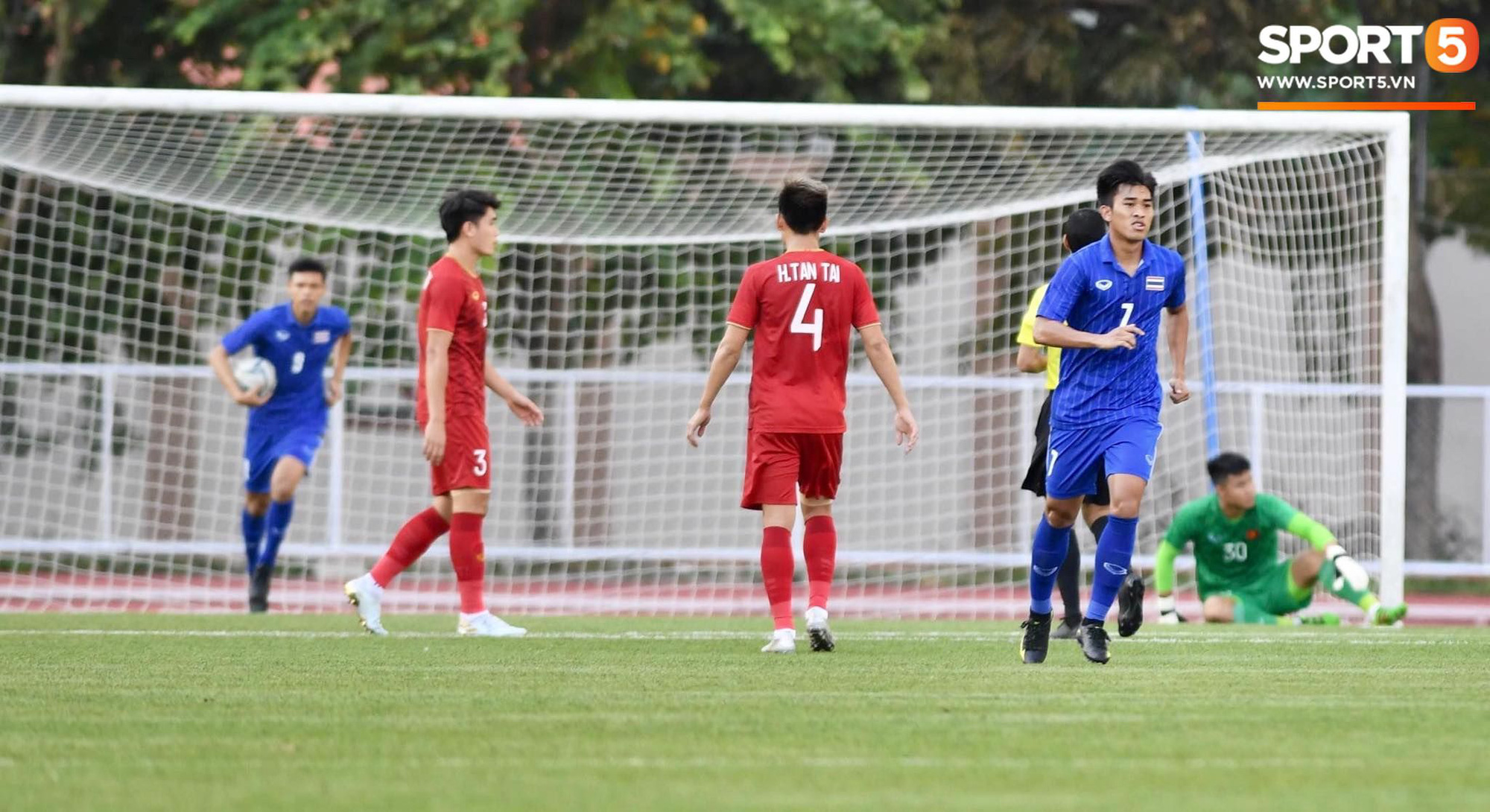 Tỷ số hòa 2-2 giúp Việt Nam giành thêm nhiều lợi thế trước trận bán kết SEA Games 2019 - Ảnh 2.