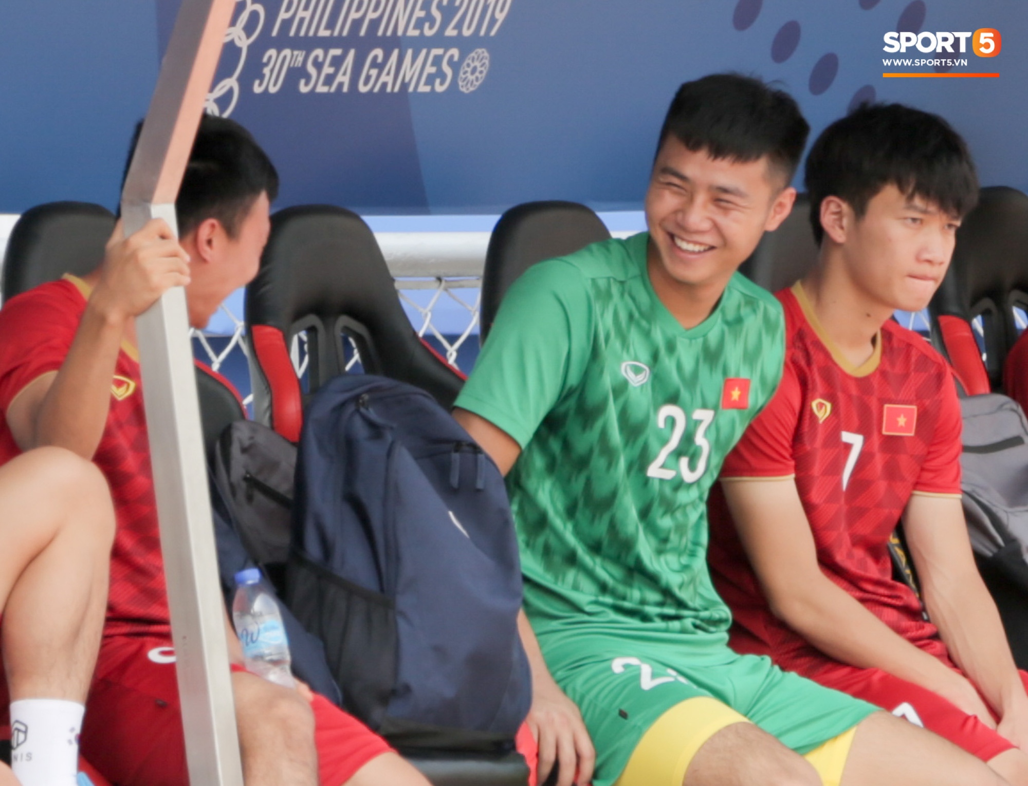 Quang Hải được chăm sóc kỹ càng, lạc quan dù phải chia tay SEA Games 30 - Ảnh 11.