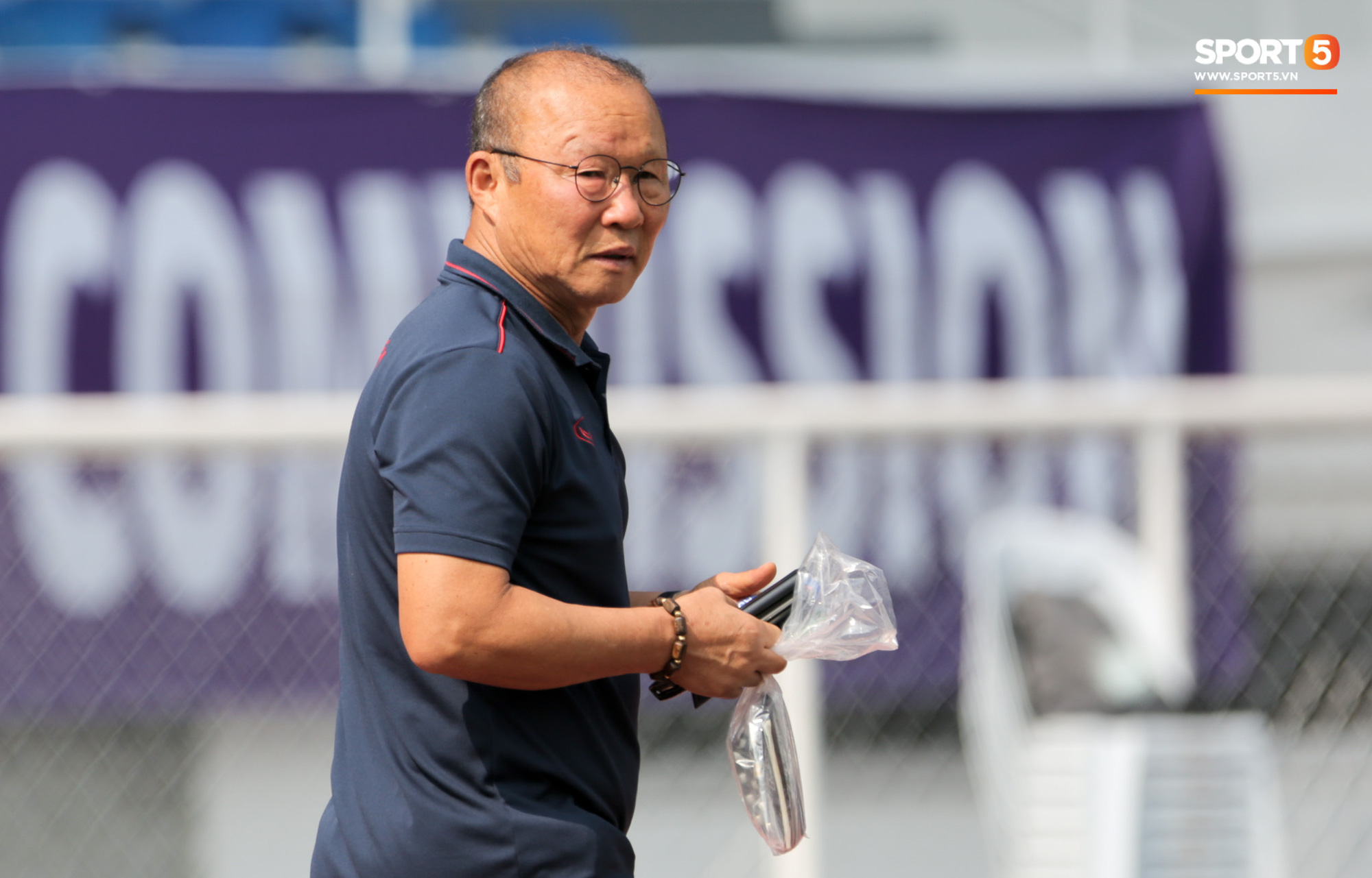 HLV Park Hang-seo phủ nhận chuyện cử điệp viên theo dõi Campuchia trước trận bán kết SEA Games 2019