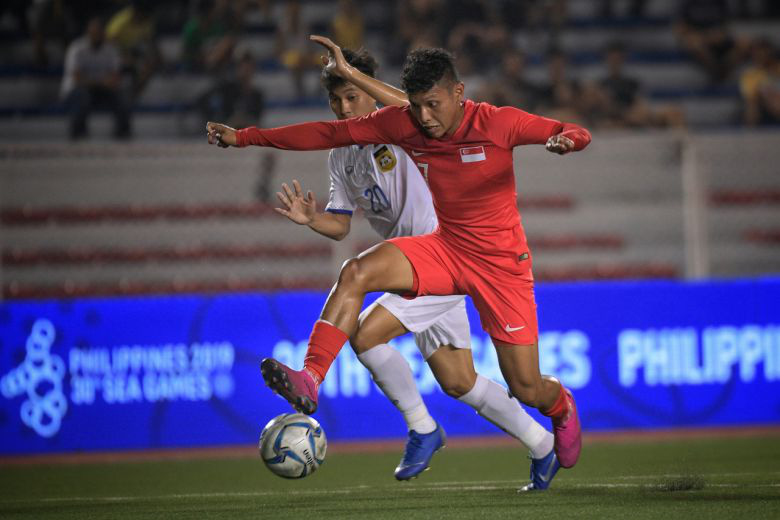 Tiết lộ động trời: Cầu thủ Singapore trốn đi đánh bạc ngay trước trận thua Việt Nam - Ảnh 1.