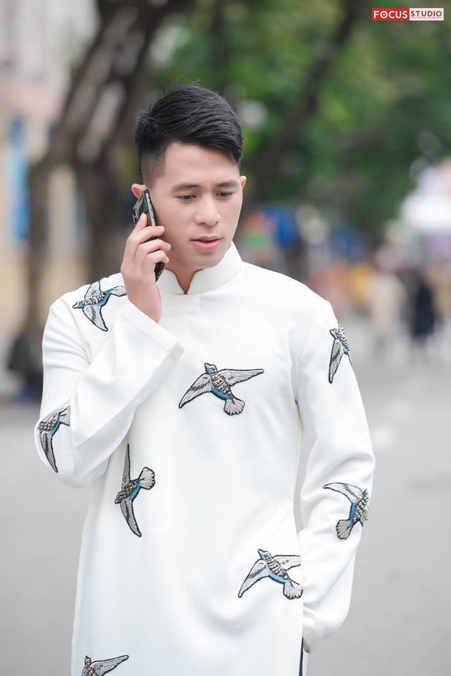 Tết Kỷ Hợi: Hội cầu thủ Việt cực đẹp trong áo dài cách tân - Ảnh 6.