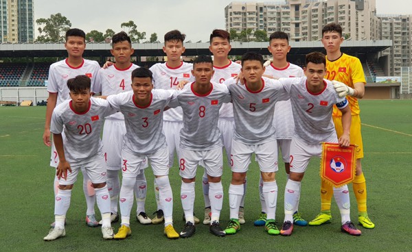 U18 Việt Nam thắng kịch tính U18 Singapore trong ngày ra quân tại giải giao hứu Tứ hùng ở Hong Kong (Trung Quốc) - Ảnh 2.