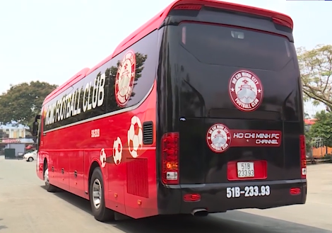 Thủ môn Văn Hoàng khẳng định xe buýt màu hường của Sài Gòn FC đẹp nhất V.League  - Ảnh 3.
