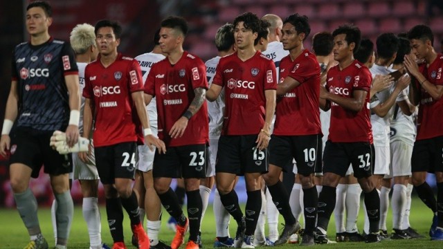 Đội bóng Thái Lan ngăn đồng đội Văn Lâm lên tuyển vì sợ ảnh hưởng xấu tới thành tích của đội tuyển - Ảnh 1.