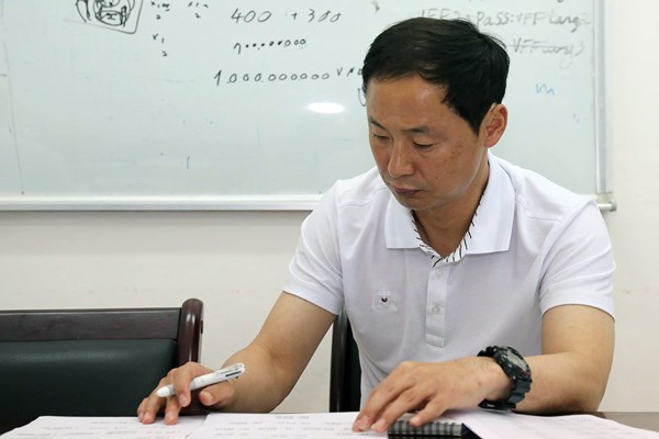 Vừa tới Việt Nam, trợ lý mới của thầy Park bắt tay ngay vào chuẩn bị cho kế hoạch giành vàng tại SEA Games 30 - Ảnh 1.